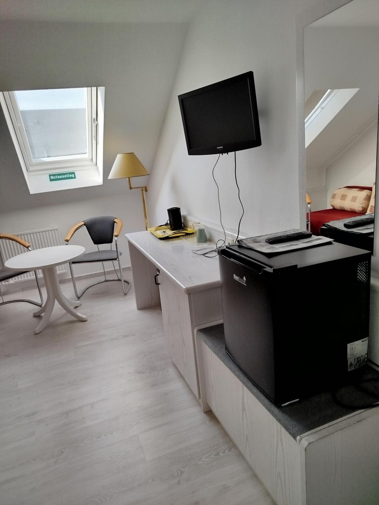 Hotel Elisenhof Кемниц Екстериор снимка