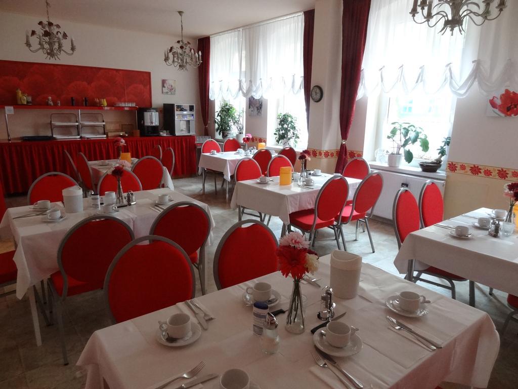Hotel Elisenhof Кемниц Екстериор снимка