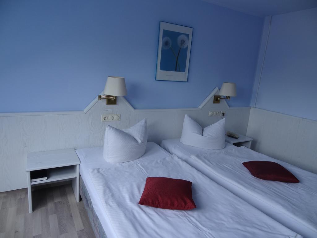 Hotel Elisenhof Кемниц Екстериор снимка