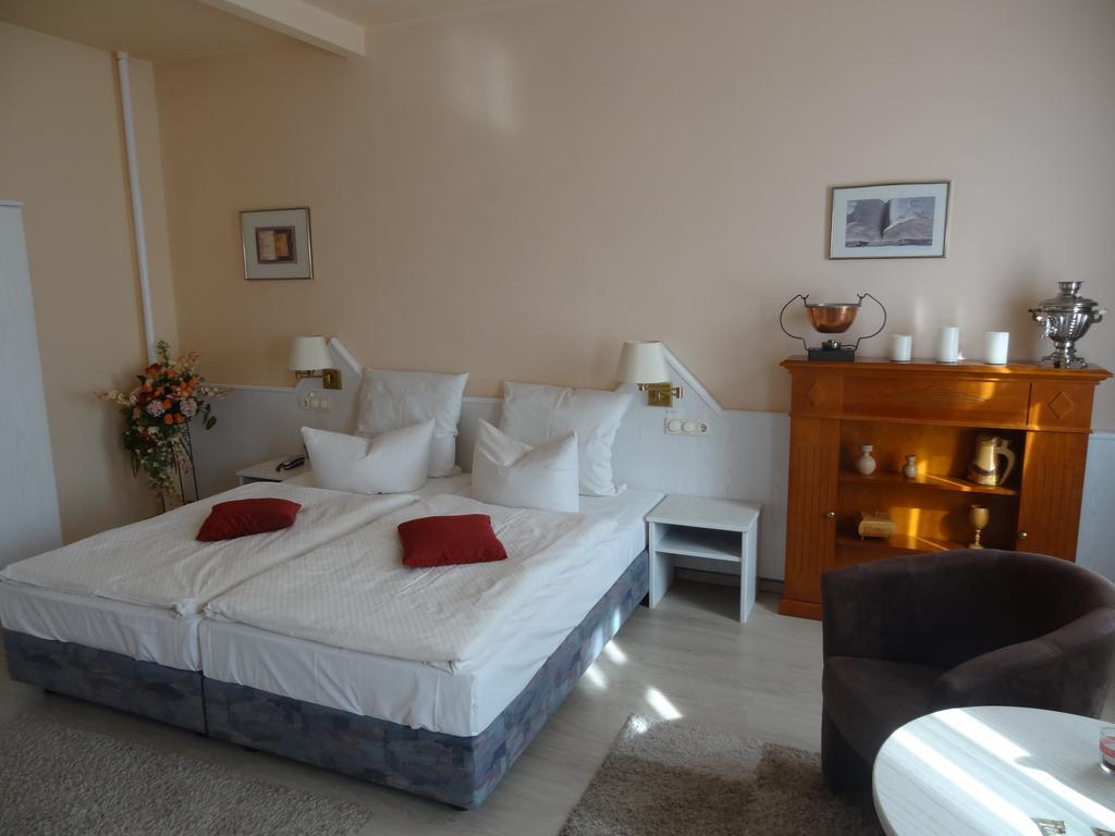 Hotel Elisenhof Кемниц Екстериор снимка