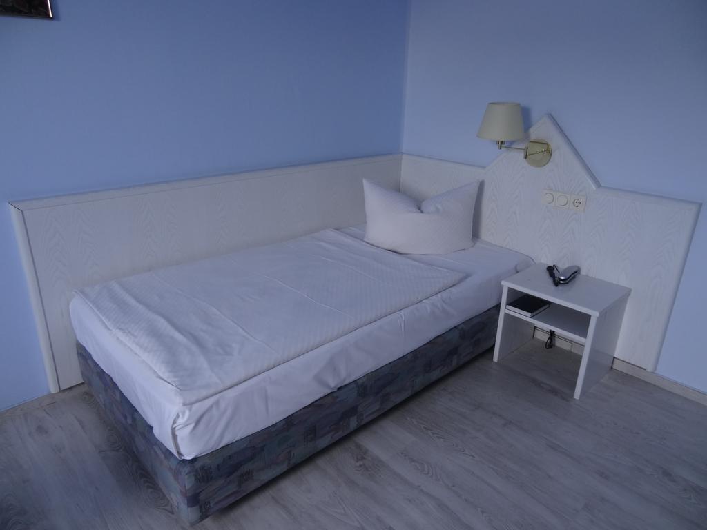 Hotel Elisenhof Кемниц Екстериор снимка