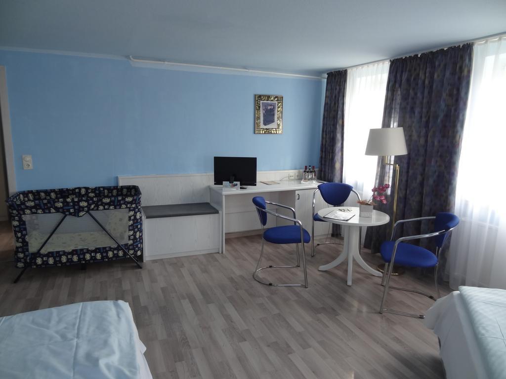 Hotel Elisenhof Кемниц Екстериор снимка