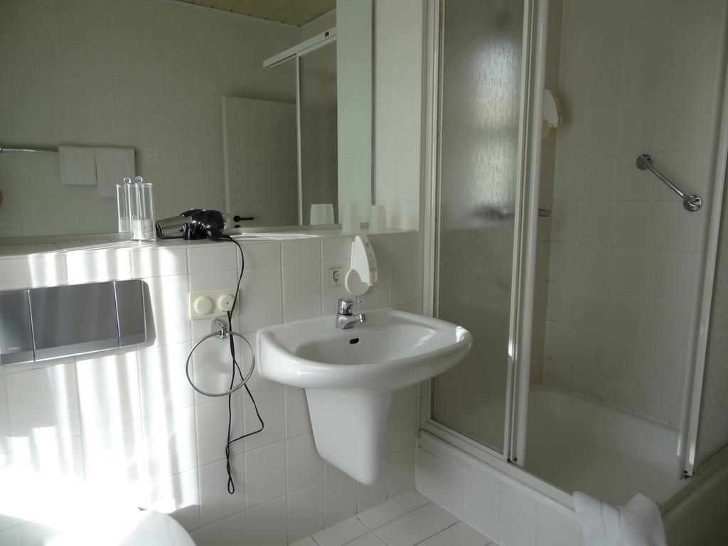 Hotel Elisenhof Кемниц Екстериор снимка